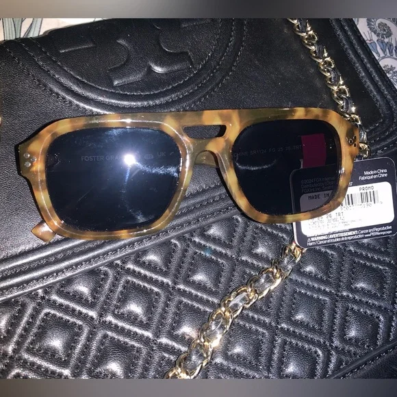 NWT Foster Grant Tortoiseshell Sunglasses with Dark Lenses 100% UVA protection - Picture 2 of 8